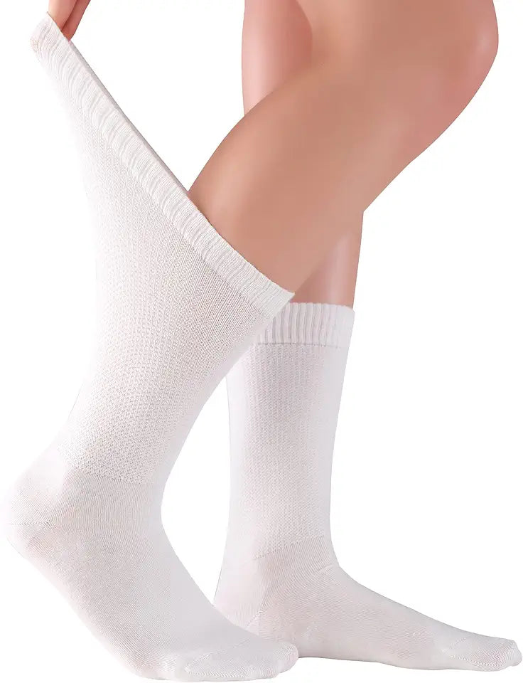 Loose Fit Seamless Toe Rayon Crew Socks T212261
